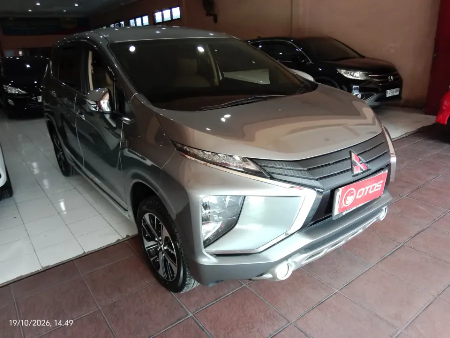 Foto Mobil Bekas Kanan Depan Mitsubishi Xpander 1.5 Ultimate tahun 2018