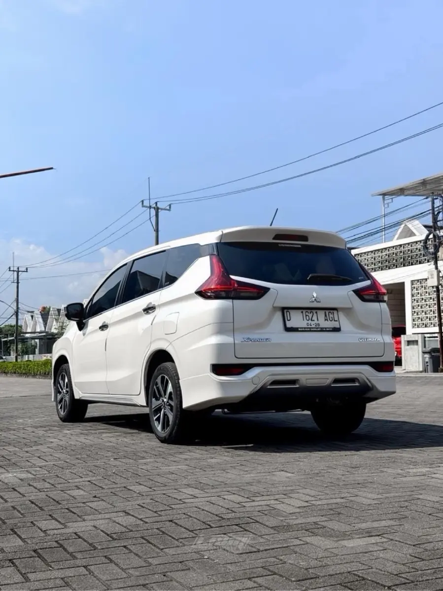 Foto Mobil Bekas Kiri Belakang Mitsubishi Xpander 1.5 Ultimate tahun 2018