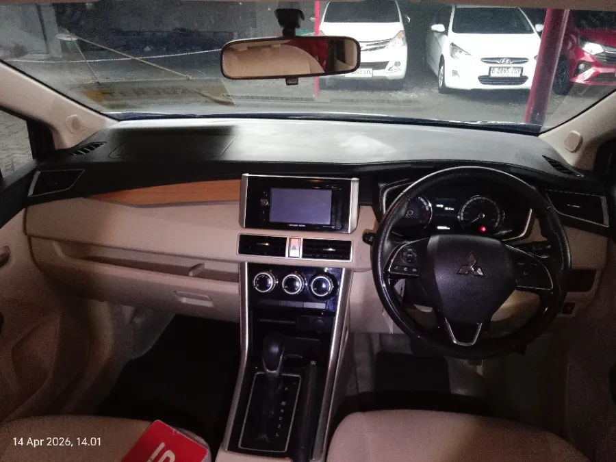 Foto Mobil Bekas Dashboard Mitsubishi Xpander 1.5 Ultimate tahun 2019