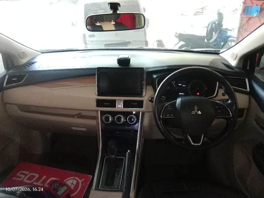 Foto Mobil Bekas Dashboard Mitsubishi Xpander 1.5 Ultimate tahun 2019