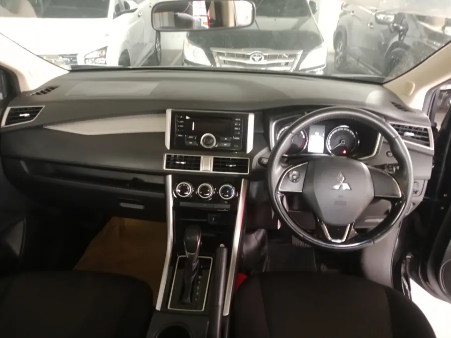 Foto Mobil Bekas Dashboard Mitsubishi Xpander 1.5 Ultimate tahun 2019