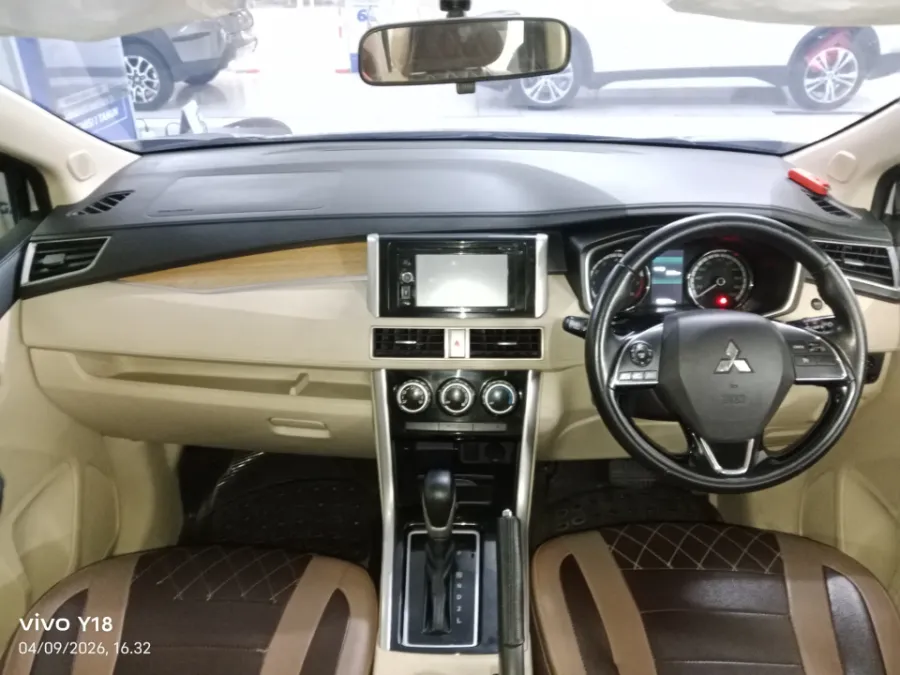 Foto Mobil Bekas Dashboard Mitsubishi Xpander 1.5 Ultimate tahun 2019