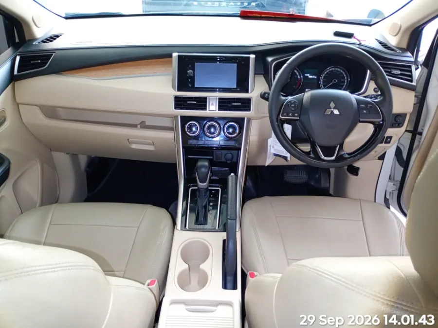 Foto Mobil Bekas Dashboard Mitsubishi Xpander 1.5 Ultimate tahun 2019