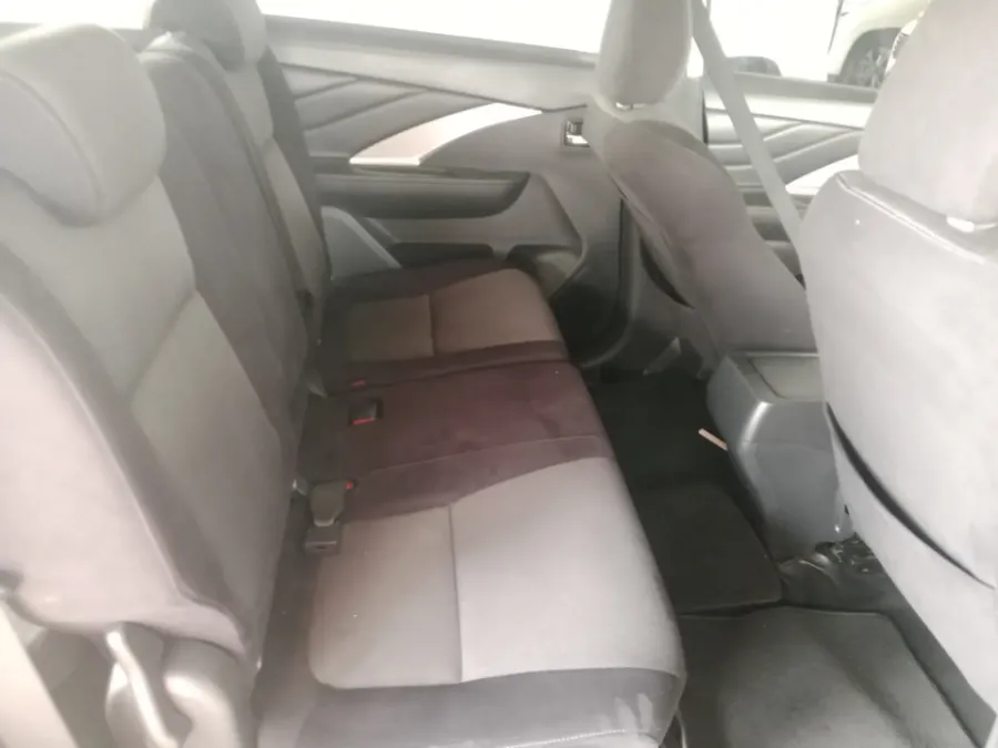 Foto Mobil Bekas Kabin Belakang Mitsubishi Xpander 1.5 Ultimate tahun 2019