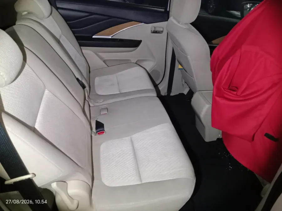Foto Mobil Bekas Kabin Belakang Mitsubishi Xpander 1.5 Ultimate tahun 2019