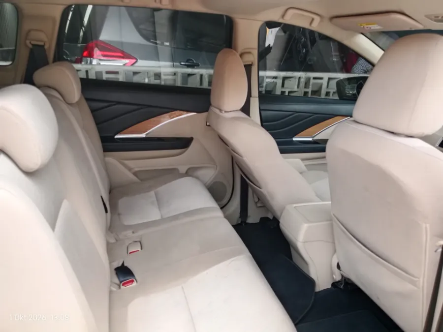 Foto Mobil Bekas Kabin Belakang Mitsubishi Xpander 1.5 Ultimate tahun 2019