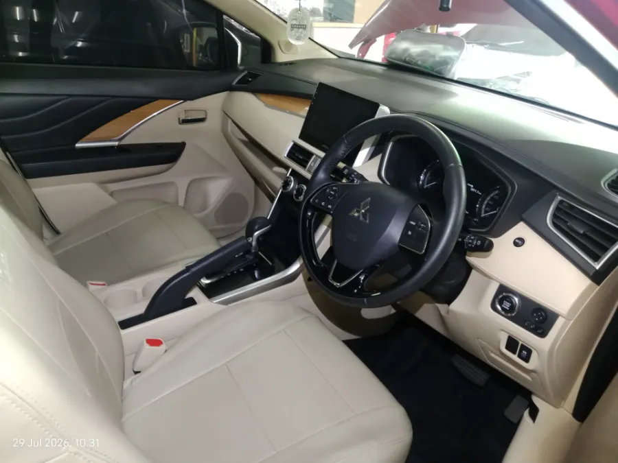 Foto Mobil Bekas Kabin Depan Mitsubishi Xpander 1.5 Ultimate tahun 2019