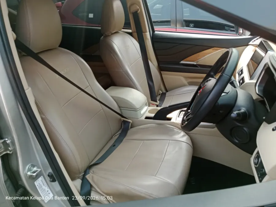 Foto Mobil Bekas Kabin Depan Mitsubishi Xpander 1.5 Ultimate tahun 2019