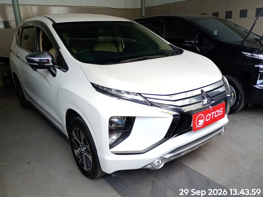 Foto Mobil Bekas Kanan Depan Mitsubishi Xpander 1.5 Ultimate tahun 2019