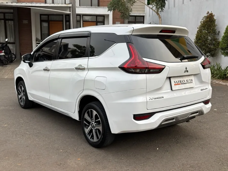 Foto Mobil Bekas Kiri Belakang Mitsubishi Xpander 1.5 Ultimate tahun 2019