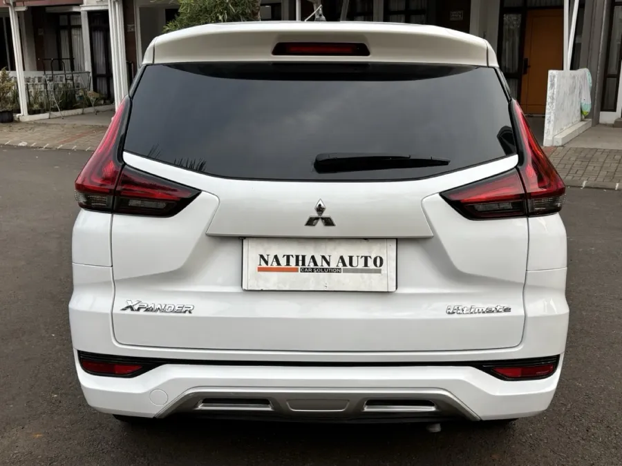 Foto Mobil Bekas Tampak Belakang Mitsubishi Xpander 1.5 Ultimate tahun 2019
