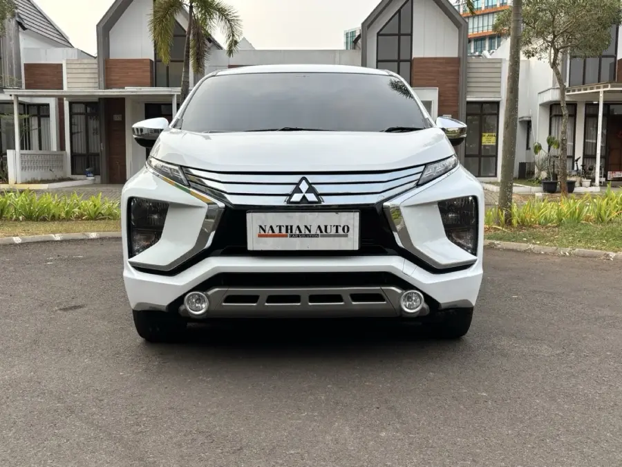 Foto Mobil Bekas Tampak Depan Mitsubishi Xpander 1.5 Ultimate tahun 2019