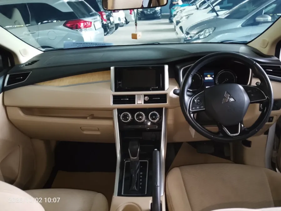Foto Mobil Bekas Dashboard Mitsubishi Xpander 1.5 Ultimate tahun 2021