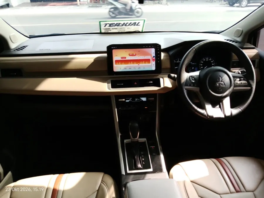 Foto Mobil Bekas Dashboard Mitsubishi Xpander 1.5 Ultimate tahun 2021