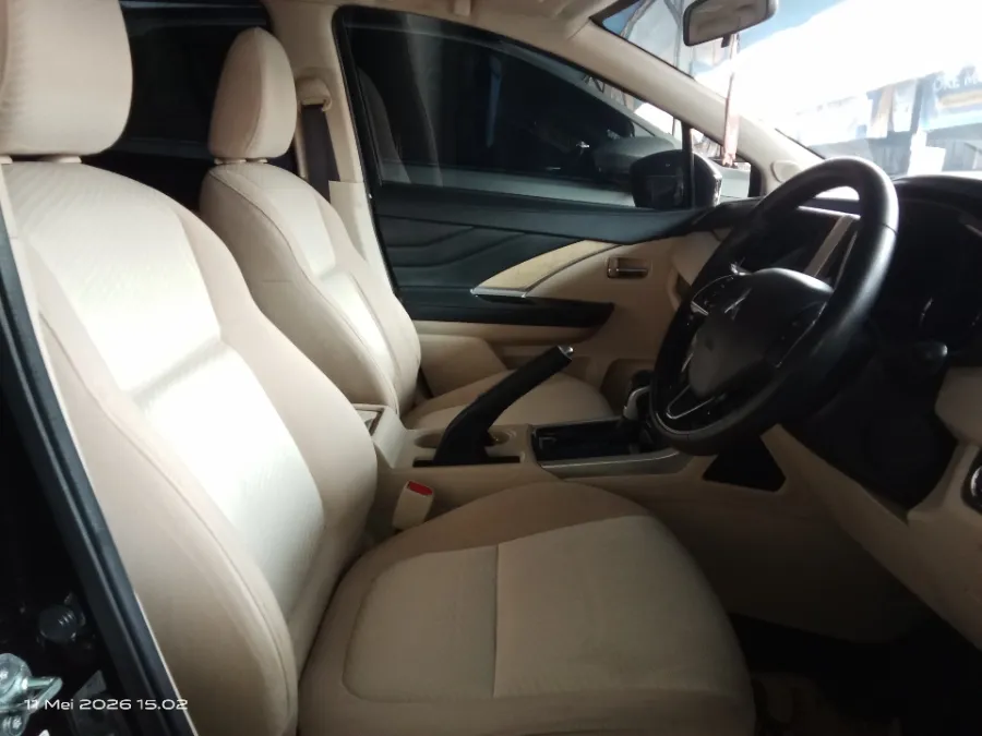 Foto Mobil Bekas Kabin Depan Mitsubishi Xpander 1.5 Ultimate tahun 2021