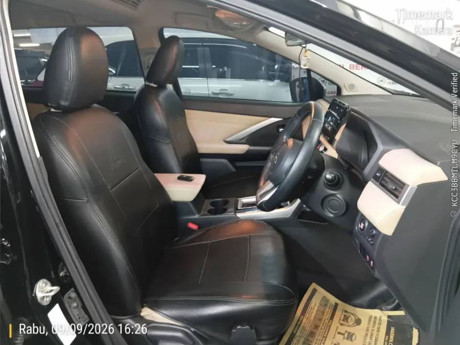 Foto Mobil Bekas Kabin Depan Mitsubishi Xpander 1.5 Ultimate tahun 2021