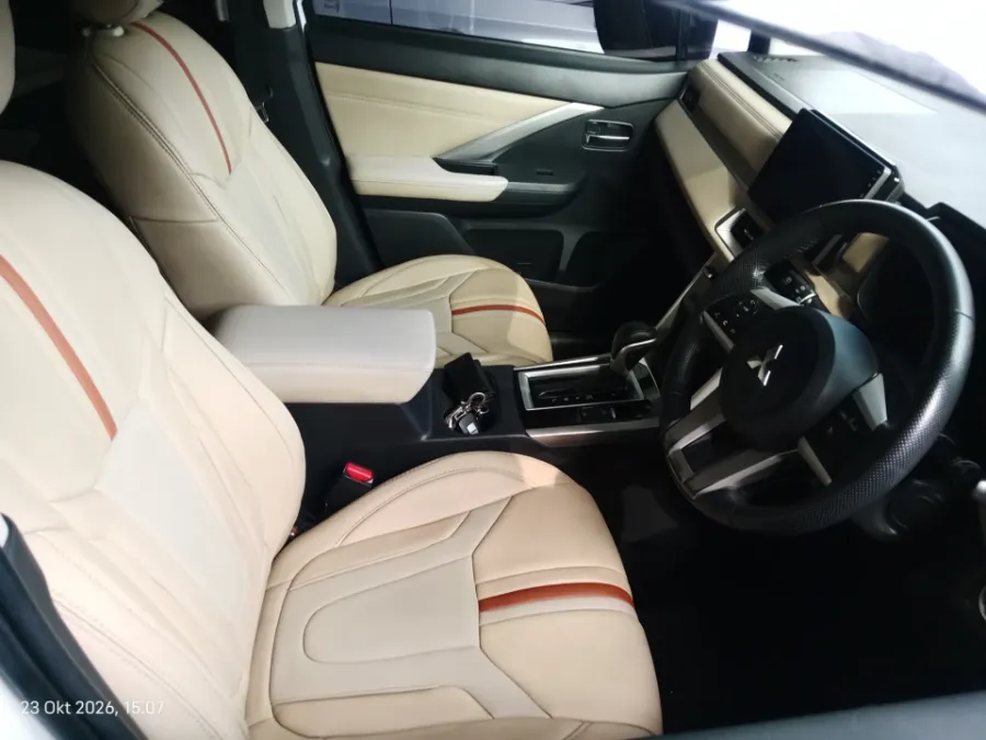 Foto Mobil Bekas Kabin Depan Mitsubishi Xpander 1.5 Ultimate tahun 2021