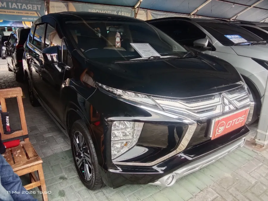 Foto Mobil Bekas Kanan Depan Mitsubishi Xpander 1.5 Ultimate tahun 2021