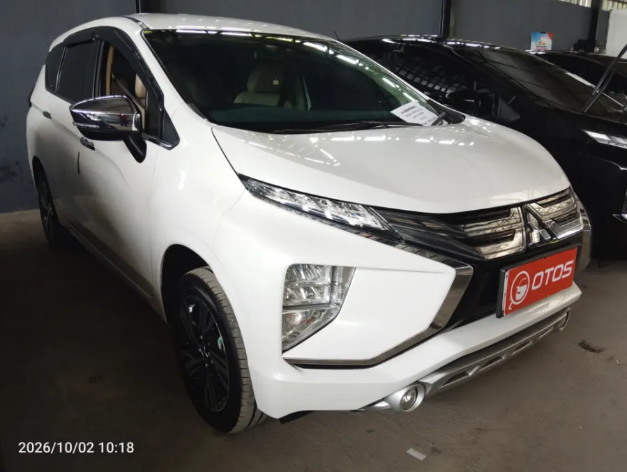 Foto Mobil Bekas Kanan Depan Mitsubishi Xpander 1.5 Ultimate tahun 2021