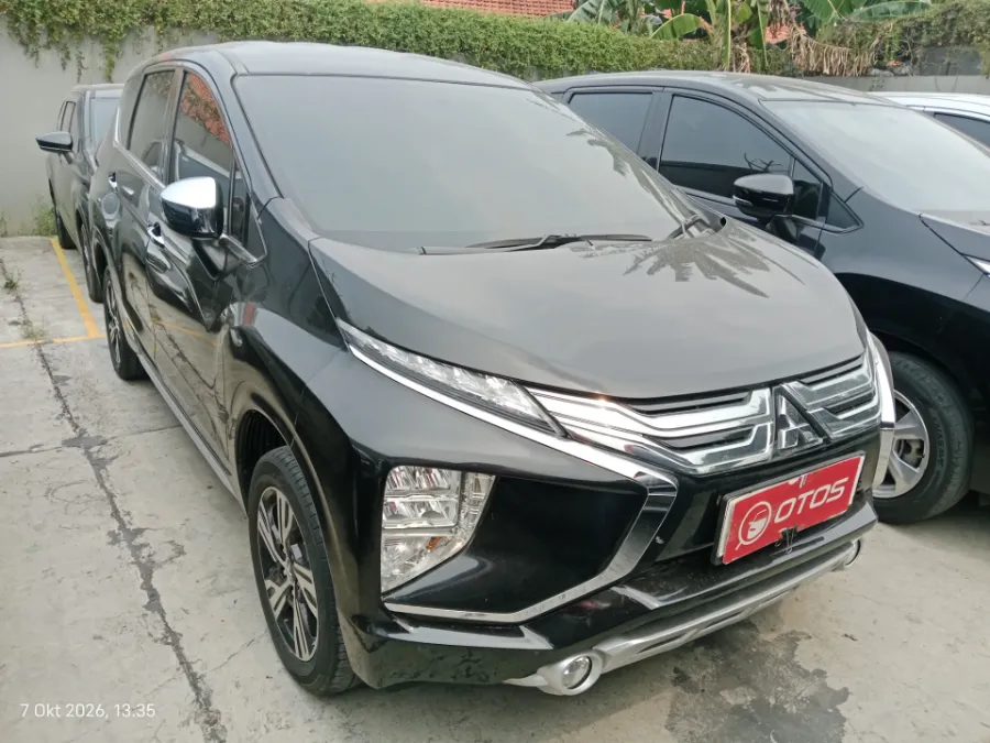 Foto Mobil Bekas Kanan Depan Mitsubishi Xpander 1.5 Ultimate tahun 2021