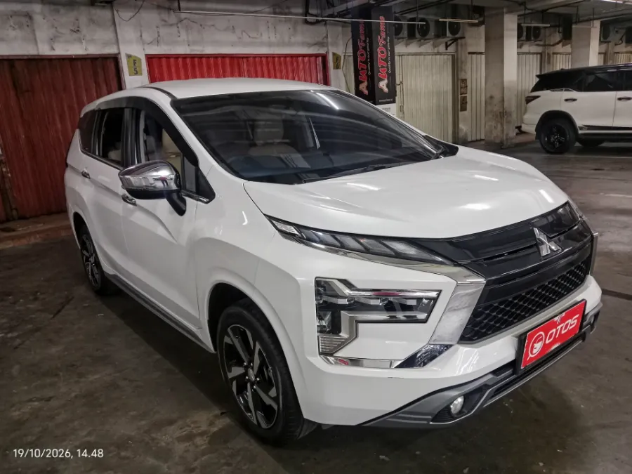 Foto Mobil Bekas Kanan Depan Mitsubishi Xpander 1.5 Ultimate tahun 2021