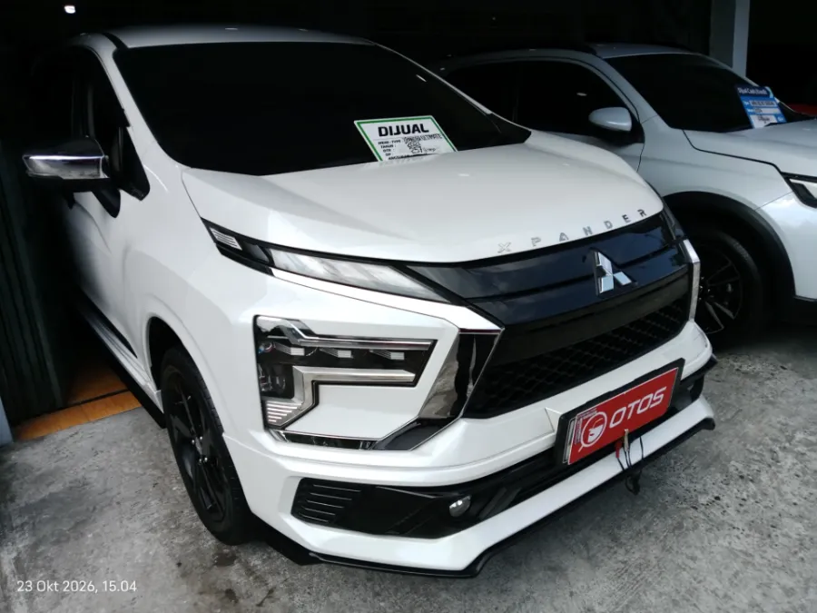 Foto Mobil Bekas Kanan Depan Mitsubishi Xpander 1.5 Ultimate tahun 2021