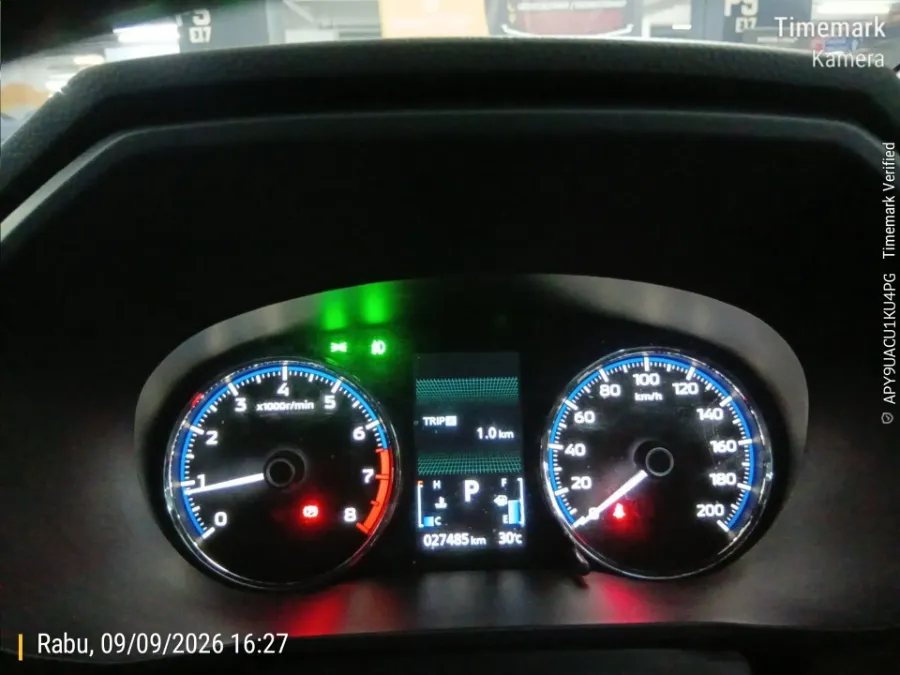 Foto Mobil Bekas Odometer Mitsubishi Xpander 1.5 Ultimate tahun 2021
