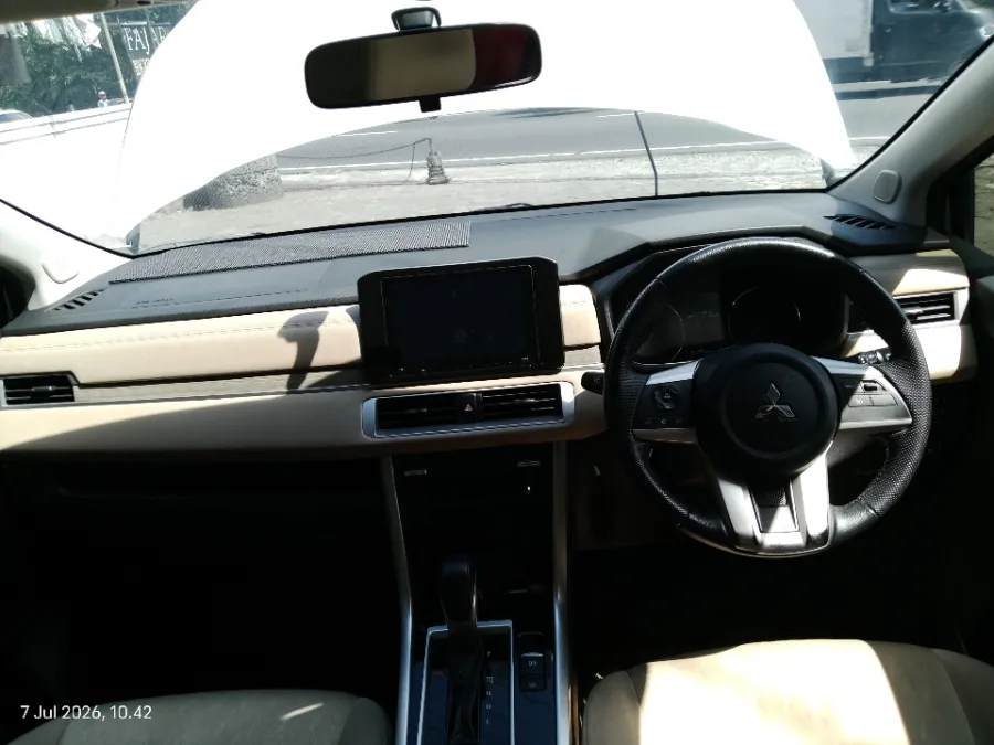 Foto Mobil Bekas Dashboard Mitsubishi Xpander 1.5 Ultimate tahun 2022