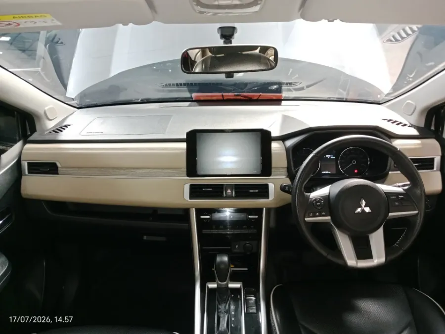 Foto Mobil Bekas Dashboard Mitsubishi Xpander 1.5 Ultimate tahun 2022