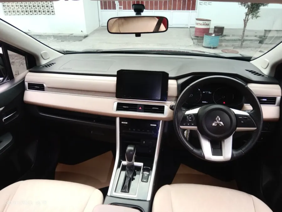 Foto Mobil Bekas Dashboard Mitsubishi Xpander 1.5 Ultimate tahun 2022