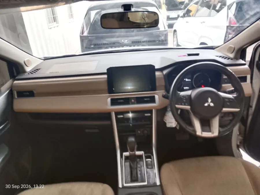 Foto Mobil Bekas Dashboard Mitsubishi Xpander 1.5 Ultimate tahun 2022