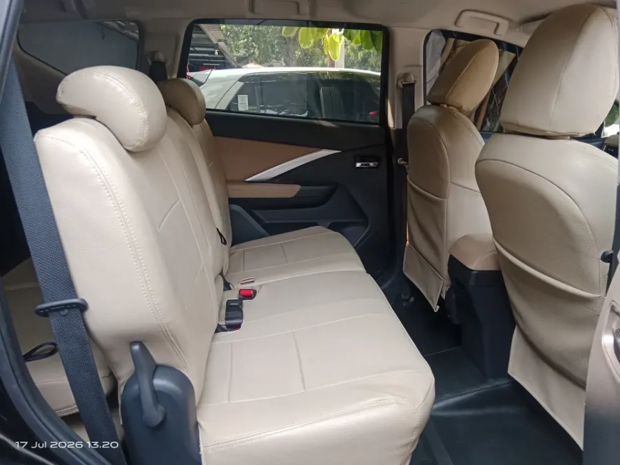 Foto Mobil Bekas Kabin Belakang Mitsubishi Xpander 1.5 Ultimate tahun 2022