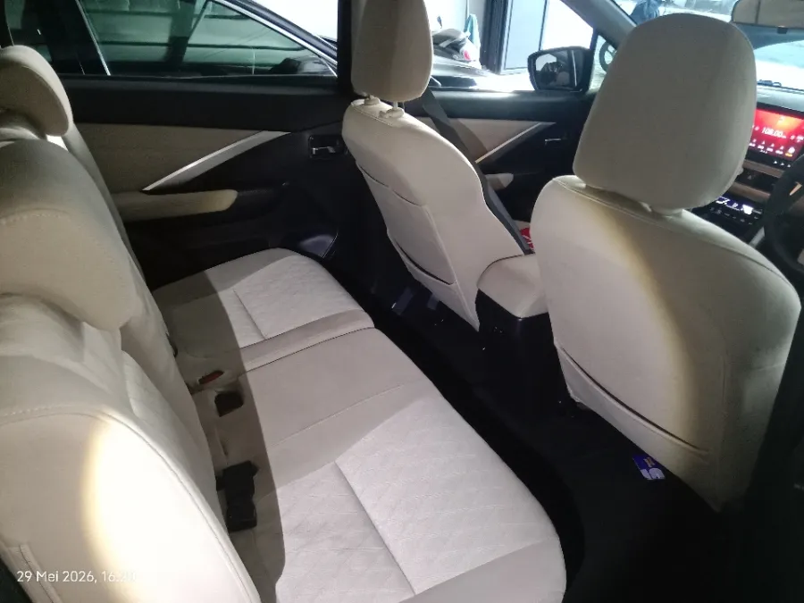 Foto Mobil Bekas Kabin Belakang Mitsubishi Xpander 1.5 Ultimate tahun 2022