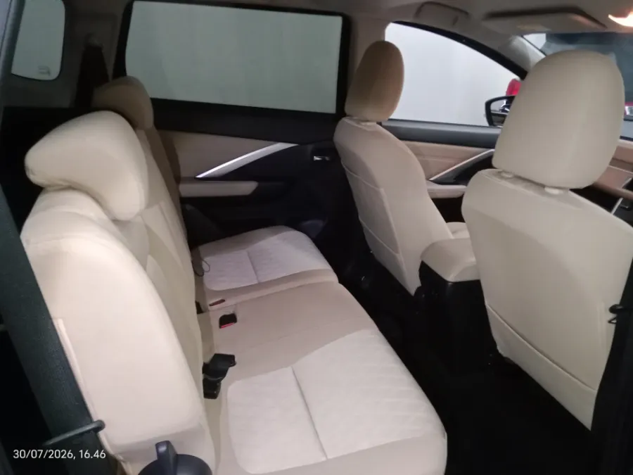 Foto Mobil Bekas Kabin Belakang Mitsubishi Xpander 1.5 Ultimate tahun 2022
