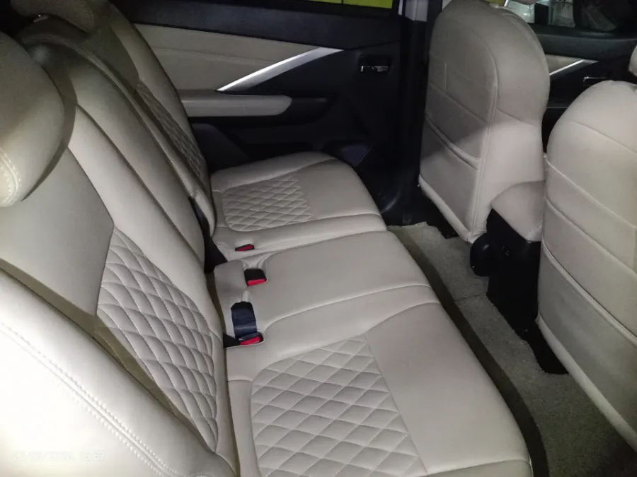 Foto Mobil Bekas Kabin Belakang Mitsubishi Xpander 1.5 Ultimate tahun 2022