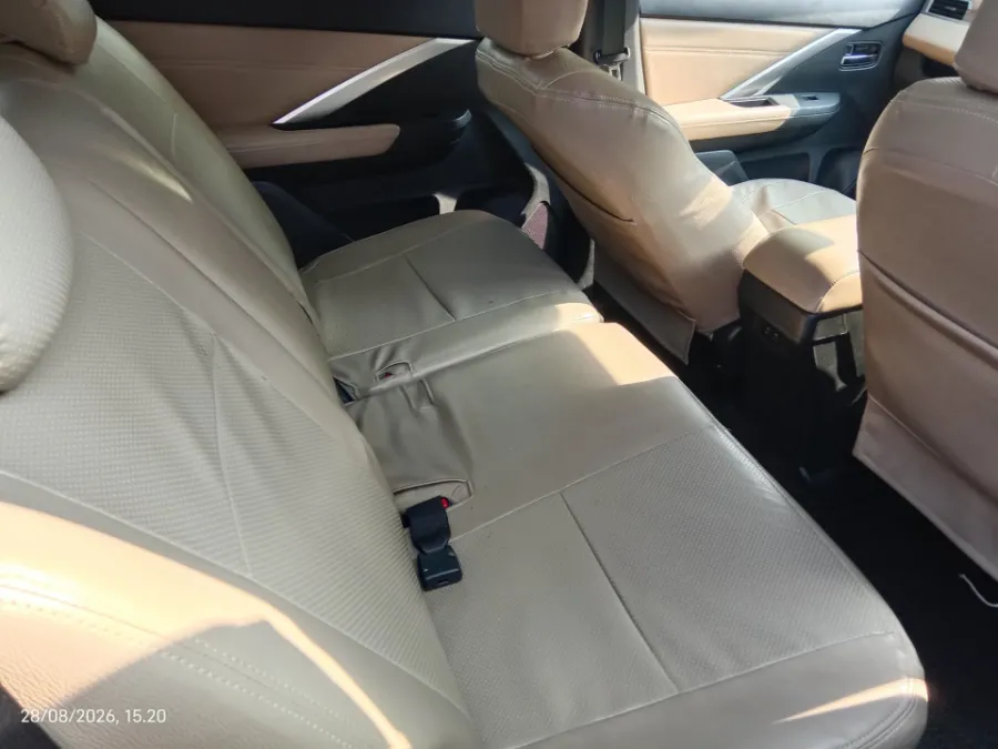 Foto Mobil Bekas Kabin Belakang Mitsubishi Xpander 1.5 Ultimate tahun 2022
