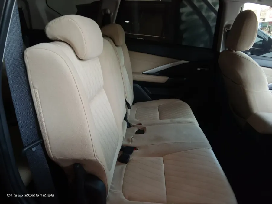 Foto Mobil Bekas Kabin Belakang Mitsubishi Xpander 1.5 Ultimate tahun 2022