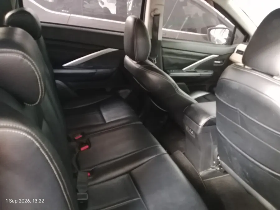 Foto Mobil Bekas Kabin Belakang Mitsubishi Xpander 1.5 Ultimate tahun 2022