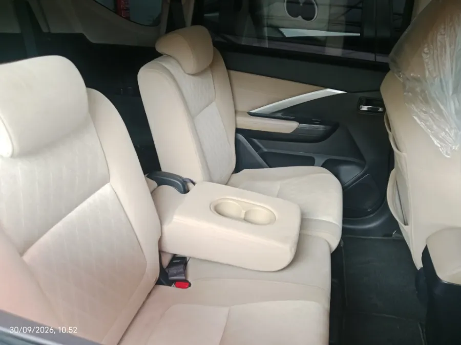 Foto Mobil Bekas Kabin Belakang Mitsubishi Xpander 1.5 Ultimate tahun 2022