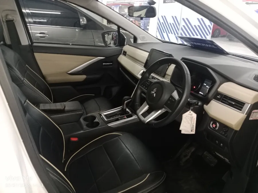 Foto Mobil Bekas Kabin Depan Mitsubishi Xpander 1.5 Ultimate tahun 2022