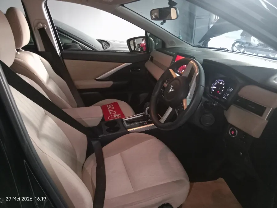 Foto Mobil Bekas Kabin Depan Mitsubishi Xpander 1.5 Ultimate tahun 2022