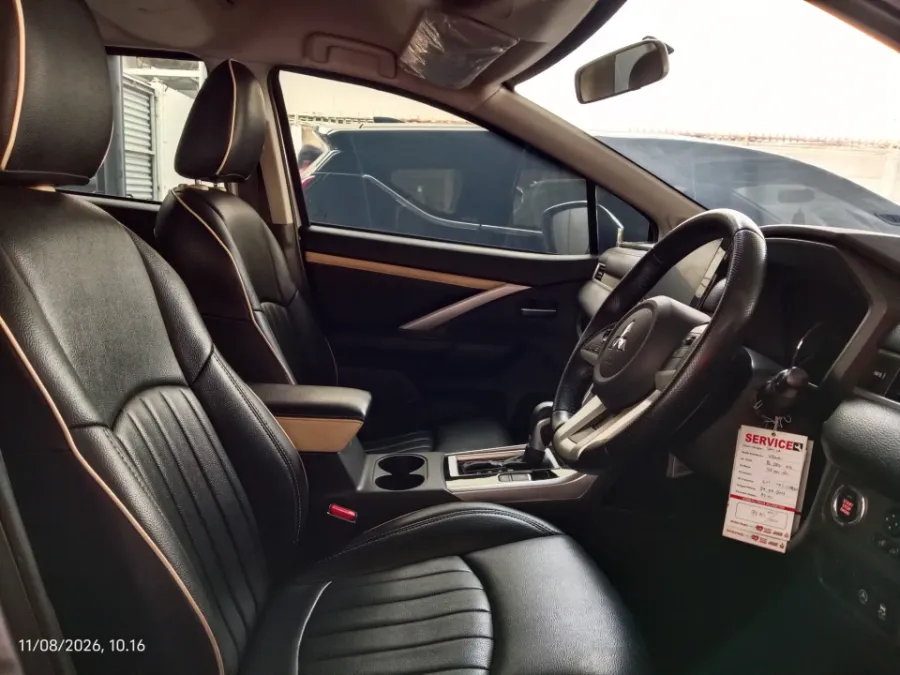 Foto Mobil Bekas Kabin Depan Mitsubishi Xpander 1.5 Ultimate tahun 2022
