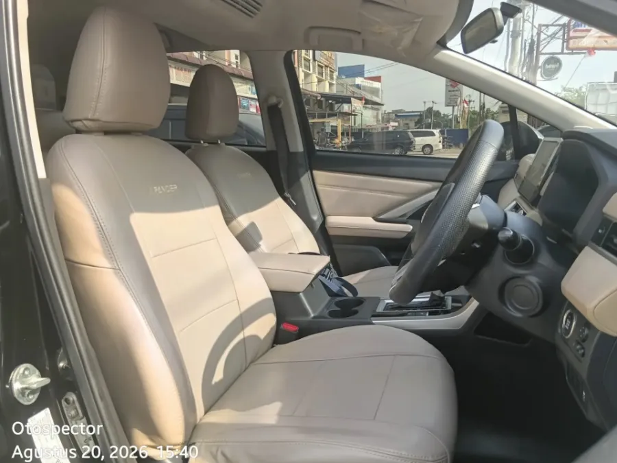Foto Mobil Bekas Kabin Depan Mitsubishi Xpander 1.5 Ultimate tahun 2022