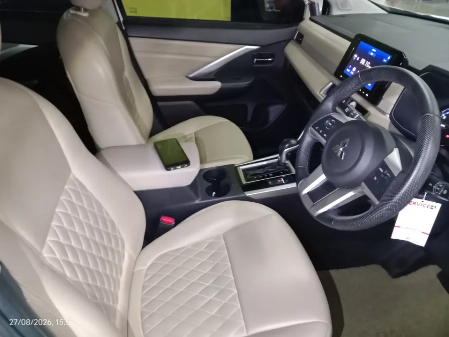 Foto Mobil Bekas Kabin Depan Mitsubishi Xpander 1.5 Ultimate tahun 2022