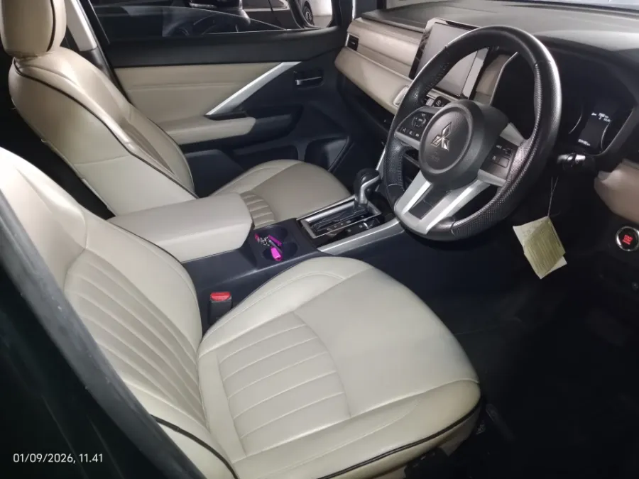 Foto Mobil Bekas Kabin Depan Mitsubishi Xpander 1.5 Ultimate tahun 2022