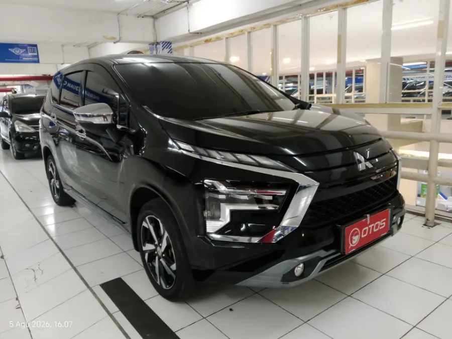 Foto Mobil Bekas Kanan Depan Mitsubishi Xpander 1.5 Ultimate tahun 2022