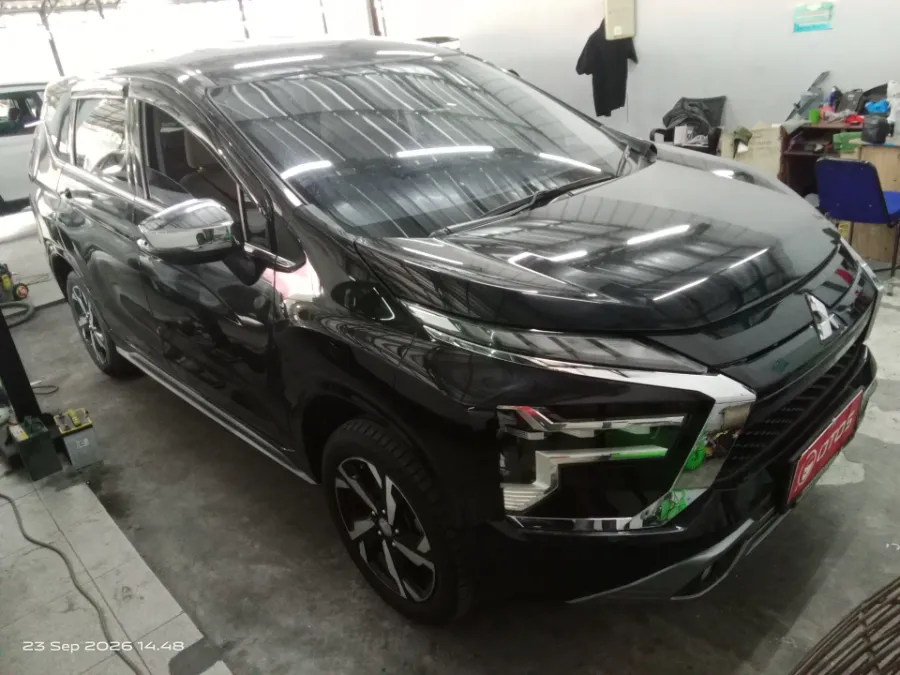 Foto Mobil Bekas Kanan Depan Mitsubishi Xpander 1.5 Ultimate tahun 2022