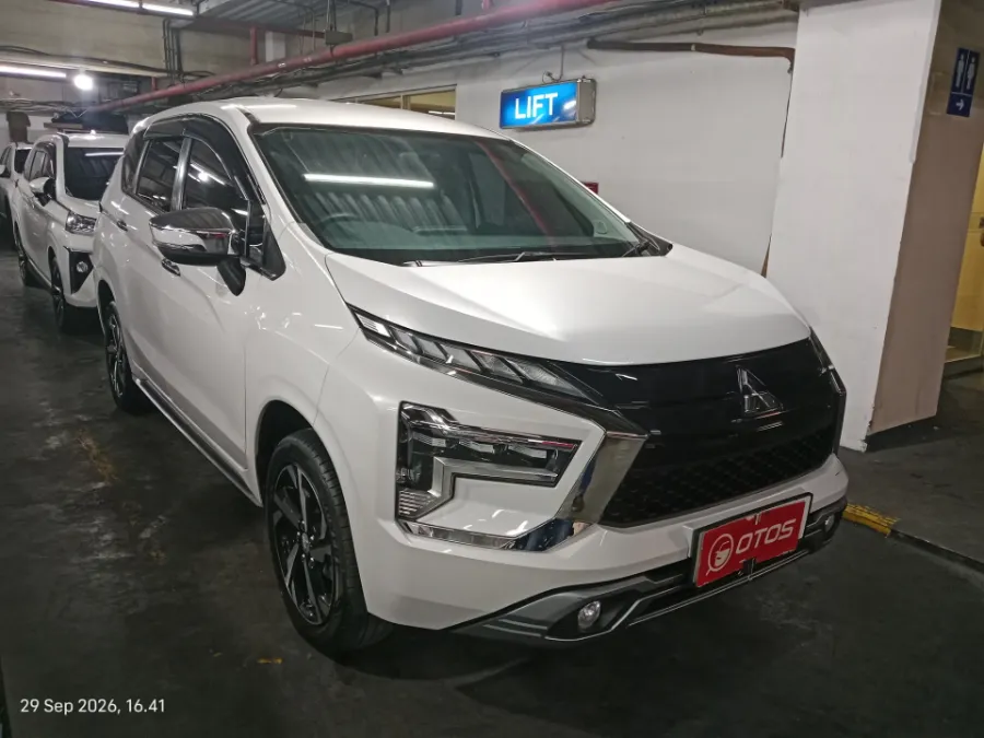 Foto Mobil Bekas Kanan Depan Mitsubishi Xpander 1.5 Ultimate tahun 2022