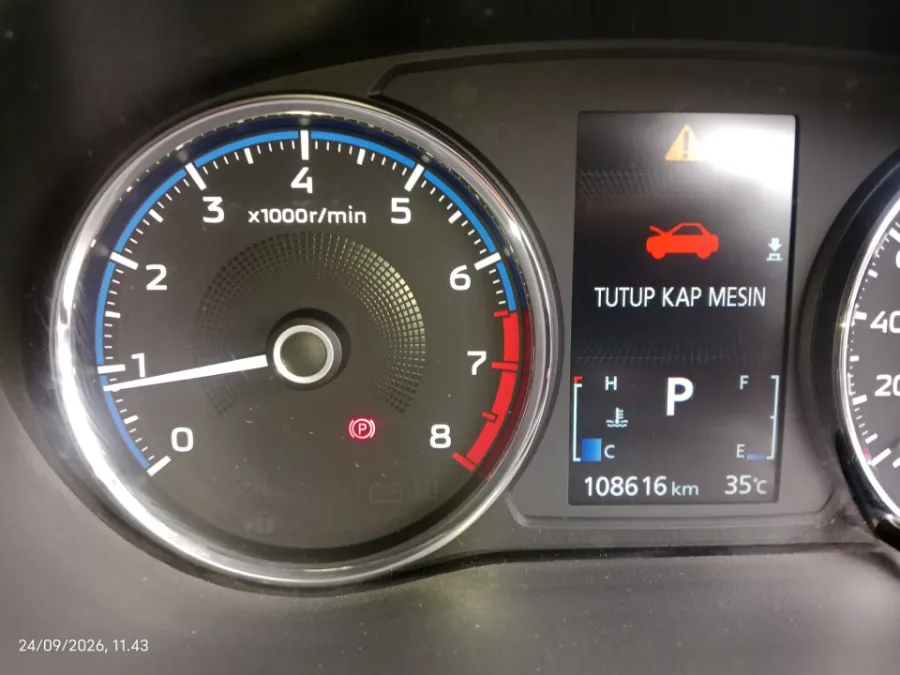 Foto Mobil Bekas Odometer Mitsubishi Xpander 1.5 Ultimate tahun 2022