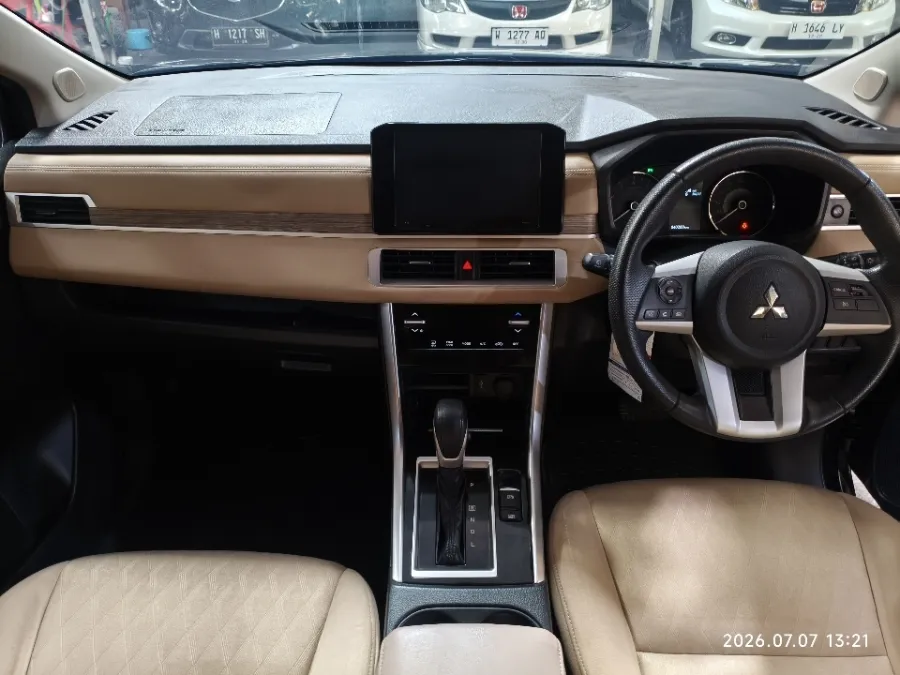 Foto Mobil Bekas Dashboard Mitsubishi Xpander 1.5 Ultimate tahun 2023